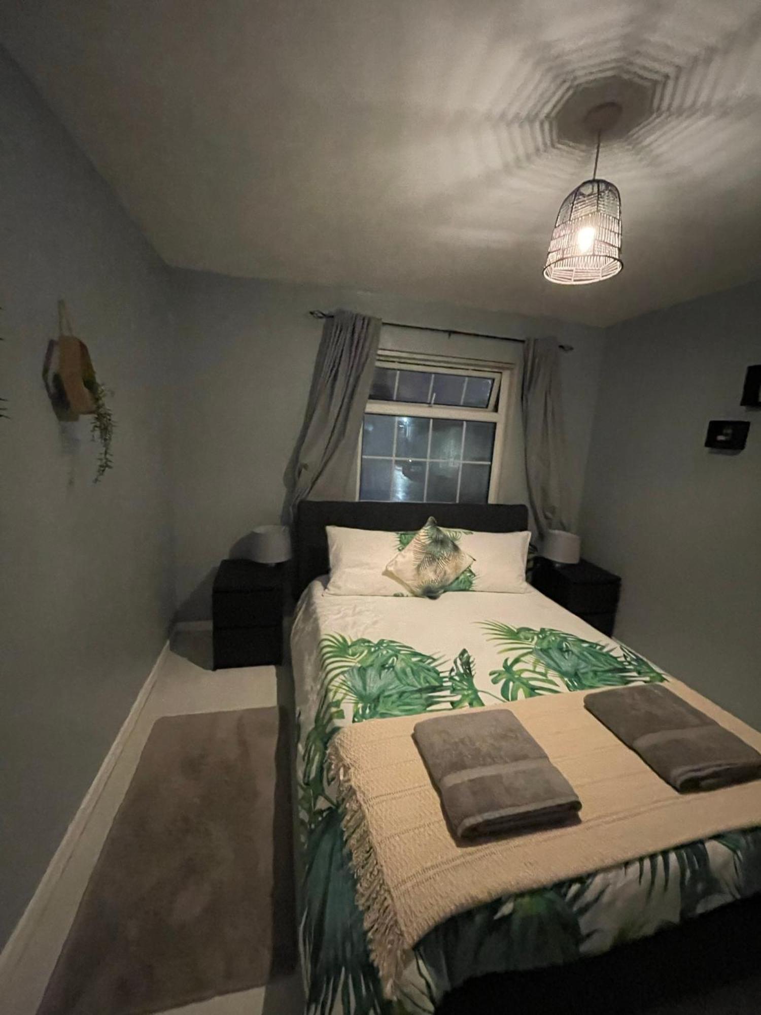 House Near To Castlecourt Shopping Apartman Belfast Kültér fotó