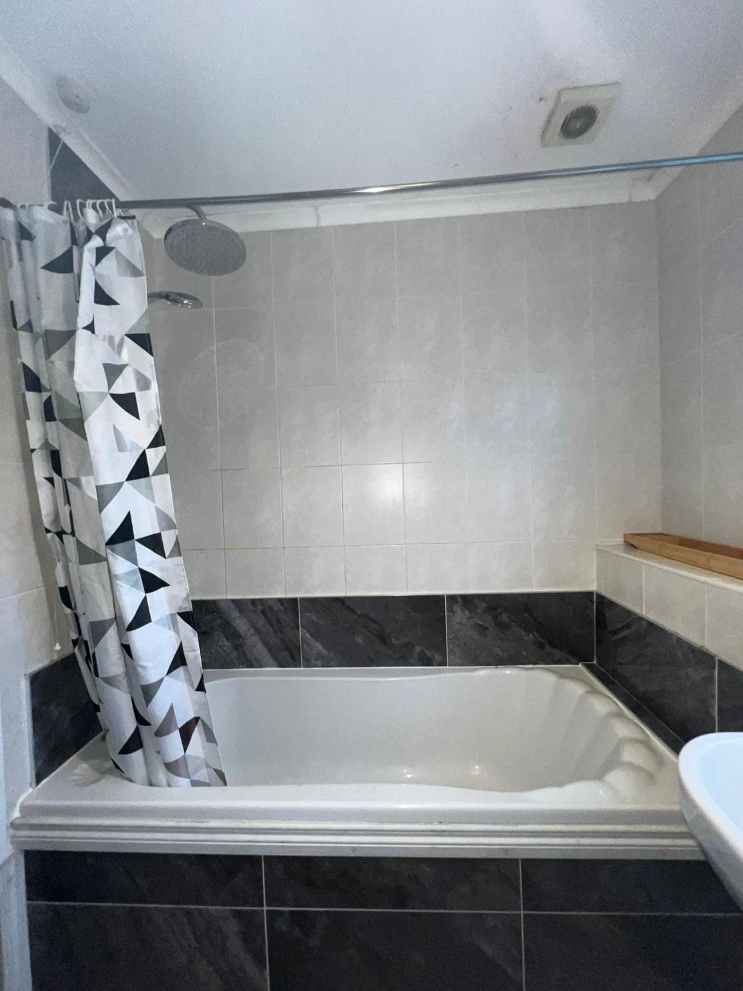 House Near To Castlecourt Shopping Apartman Belfast Kültér fotó