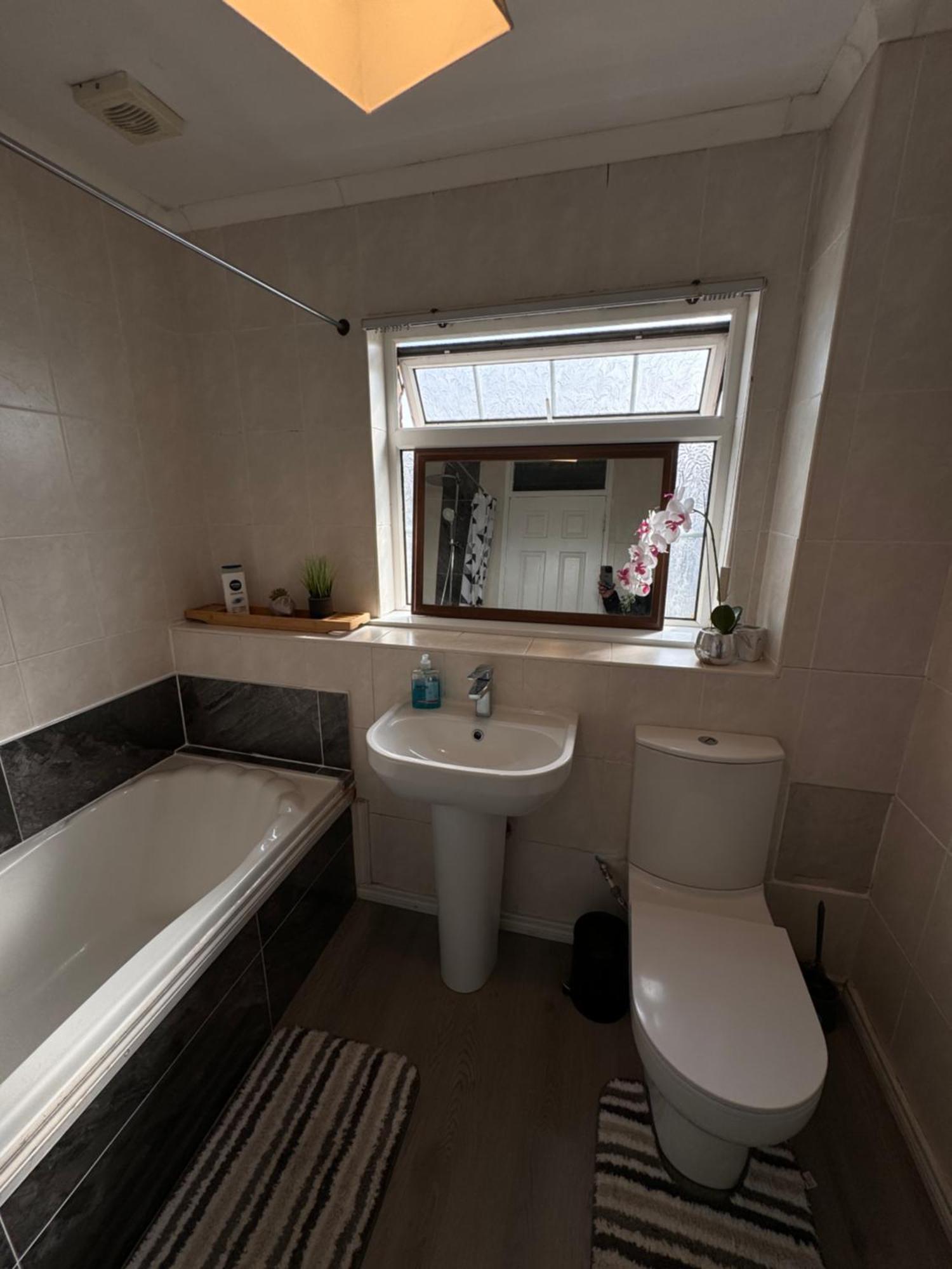 House Near To Castlecourt Shopping Apartman Belfast Kültér fotó