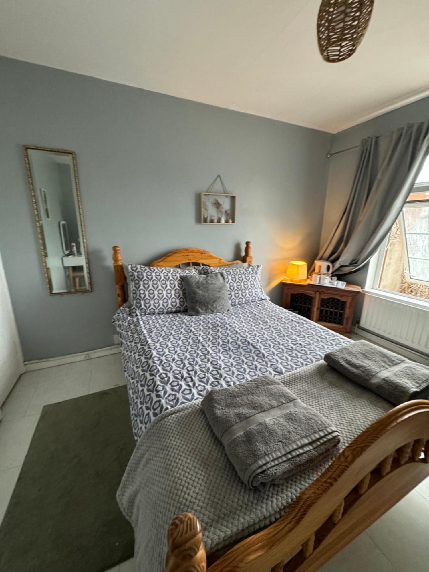 House Near To Castlecourt Shopping Apartman Belfast Kültér fotó