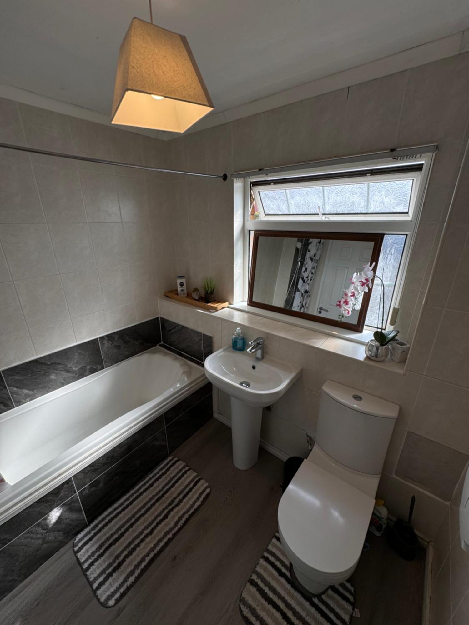 House Near To Castlecourt Shopping Apartman Belfast Kültér fotó